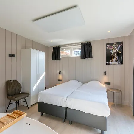 Дом отдыха Wellness By Dutch Coast With Sauna